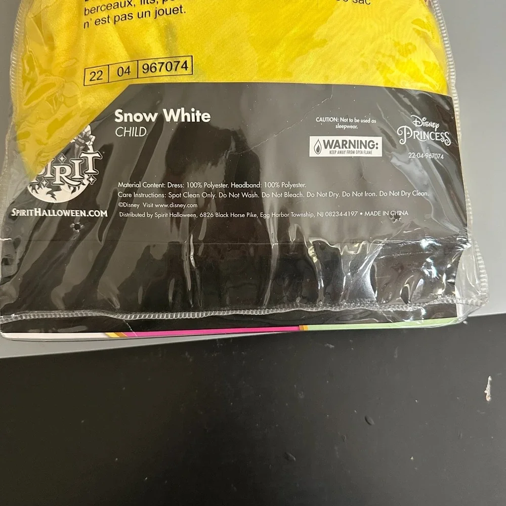Spirit Halloween Disney Princess Snow White Costume (Child Small 4 - 6)  NEW